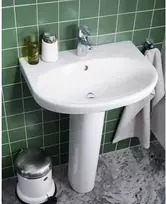 Villeroy & Boch GUSTAVSBERG „Nautic 5556“ praustuvas su „ceramicplus“ ir perpildymo mechanizmu. Tvirtinamas varžtais arba 260 mm atramomis - VVS 653007000