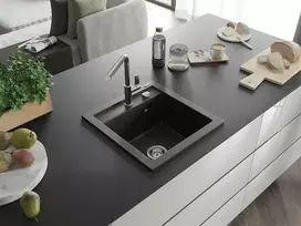 Granitinė virtuvinė plautuvė Mexen Vito su maišytuvu ir sifonu, Metallic juodas/auksinis+Chrome