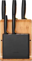 "Fiskars" bambukinio dizaino peilių blokas su 5 peiliais, funkcinės formos, su daržovių peiliu, pomidorų peiliu, virtuviniu peiliu "Santoku", virėjo peiliu ir duonos peiliu, bambukas/plastikas, 1057552