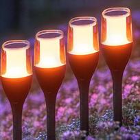 "Lumiled" saulės sodo deglas 4 saulės žibintų rinkinys 64,5 cm saulės deglas su žemės smaigaliu LED saulės lempa mirgančios liepsnos žibintai IP65 sodo saulės šviesos liepsnos efektai deglas sodo lempa liepsna 1800 K