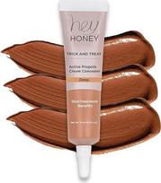 "Trick and Treat Active Propolis Cream Concealer Deep