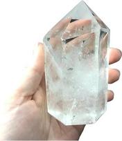 TENET - Natūralus neapdorotas akmuo, skirtas gydomajam akmeniui, meditacijai, reiki (natūralus Ialin kvarco antgalis su šlifuotu pagrindu (700-900 g))