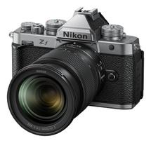 Nikon Z 6 -system camera, silver + 24-70 mm f/4 lens (VOA123K002)