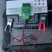 Automotive Battery Tester Dual Digital Voltage Current OBD Connector LED Indicator High Insulation ECU Data Protection įvairiaspalvis