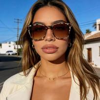 1PCS Sexy Spicy Girl Large Frame Sunglasses Casual Strolling Shopping Photography Sun Protection High-End Shades