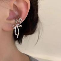 Fashion Punk Irregular Liquid Earrings Hip-Hop Personality Metal Hollow Earrings Clip Girls Party Zircon Gifts Y2K Accessories