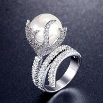 925 Copper light luxury temperament ring, women's exaggerated pearl inlaid zircon ring, high-end elegant design accessory 6