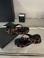 2025 Summer New Women Comfort Flip-Flop Leopard Soft Thick-Soled Cloud Slippers Travel Vacation Beach Shoes New Women Sandals 35 ruda