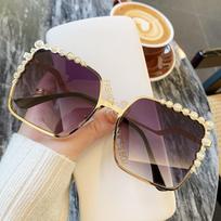 New Luxury Pearl Sunglasses Women Designer Oversized Square UV400 Protection Fashion Shades for Ladies