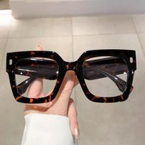 Square large-frame leopard-patterned anti-blue light retro glasses for men and women street photography leopardas