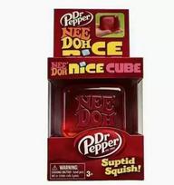 Nee Doh Nice Cube Super Suspaudžiamas Fidget Žaislas, Pusiau permatomas Raudonas Streso Malšinantis Minkštas Kubas, Be BPA Žaislas Suaugusiems Vaikams