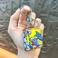 Simulation Alloy Graffiti Bus Car Toy Model Keychain Pendant Creative Children Pull Back Car Toy Diecast Car Backpack Decoration