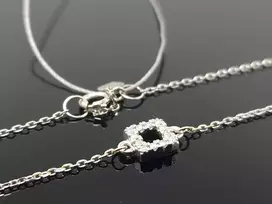 Best Diamonds Balto aukso apyrankė su baltais briliantais