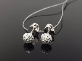 Best Diamonds Balto aukso auskarai su baltais briliantais