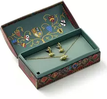 The Carat Shop Harry Potter Golden Snitch earrings + pakabukas