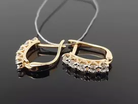 Best Diamonds Auksiniai auskarai su briliantais