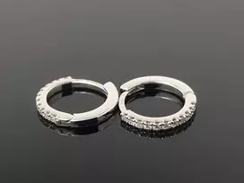 Best Diamonds Auksiniai auskarai rinkės su briliantais