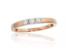 Auksinis žiedas su brangakmeniais. Metalas: Raudonas/Baltas Auksas. Praba: 585°. Akmuo: Briliantai - 17.5 - 2.02 g. - Briliantai (0,15Ct)