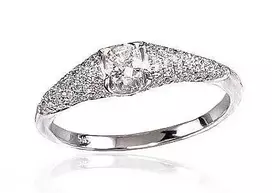 Auksinis žiedas su brangakmeniais. Metalas: Baltas Auksas. Praba: 585°. Akmuo: Briliantai - 17 - 2.25 g. - Briliantai (0,458Ct)