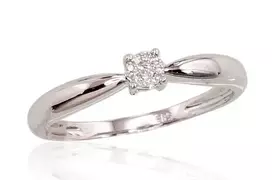 Auksinis žiedas su brangakmeniais. Metalas: Baltas Auksas. Praba: 585°. Akmuo: Briliantai - 17 - 1.48 g. - Briliantai (0,027Ct)