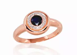 Auksinis žiedas su brangakmeniais. Metalas: Raudonas Auksas. Praba: 585°. Akmuo: Briliantai , Safyras - 18.5 - 3.97 g. - Briliantai (0,052Ct), Safyras (0,673Ct)