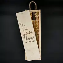 Medinė butelio dėžė "Su gimimo diena!"