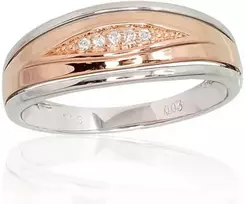 Auksinis žiedas su brangakmeniais. Metalas: Raudonas/Baltas Auksas. Praba: 585°. Akmuo: Briliantai - 18 - 3.34 g. - Briliantai (0,03Ct)