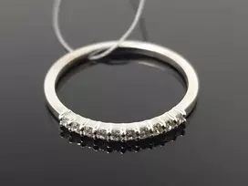 Balto aukso žiedas su briliantais