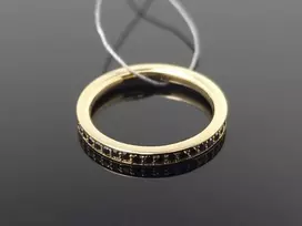 Auksinis žiedas su juodais briliantais