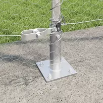 Šešiakampė tvora su betono pagrindu 25 x 1,5 m Sidabrinė