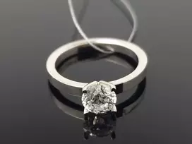 Balto aukso žiedas su briliantu