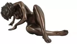 Italfama Nepalaužiama nuoga moteris. Išmatavimai: 20x11x8cm.