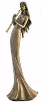Italfama Dama su fleita. Aukštis: 35cm.