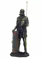Italfama Romėnų karys su skydu. Aukštis: 36cm.