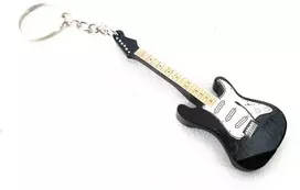 Hobilt Juodas medinis elektrinės gitaros raktų pakabukas muzikos mėgėjams – stilingas
