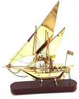 Mirtop Žalvarinis laivo modelis ant medinio pagrindo, 43 cm – jūrinė dekoracija