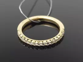 Geltono aukso žiedas su briliantais