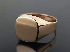 Vyriškas auksinis žiedas