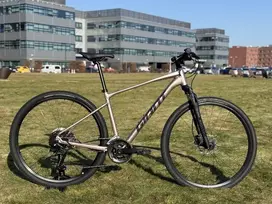 Krosinis dviratis Giant Roam 3 Shell Baltas