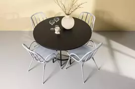 Venture Design Valgomojo komplektas Copenhagen valgomojo stalas ir Dyrön valgomojo kėdė 115 cm juoda pilkai ruda