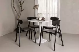 Venture Design Valgomojo komplektas Hamden valgomojo stalas ir Ursholmen kėdės 80x75 cm baltos ir juodos spalvos MDF ir plastikas