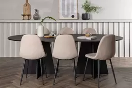 Venture Design Valgomojo stalo ir kėdžių komplektas Bootcut ovalus stalas ir Polar kėdės 115x230 cm juoda smėlio spalvos MDF faneruotė