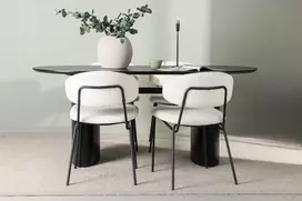 Venture Design Valgomojo stalo ir kėdžių komplektas Isolde valgomojo stalas ir Chico valgomojo kėdė 180x75 cm juoda ir balta MDF ir boucle