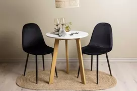 Venture Design Valgomojo stalo ir kėdžių komplektas Leonora valgomojo stalas ir Polar valgomojo kėdė 65 cm balta juoda ąžuolo imitacija aksomas