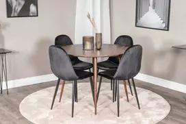 Venture Design Valgomojo komplektas Plaza apvalus stalas 100 cm riešuto viršus riešuto kojos Polar valgomojo kėdė juodos kojos juodas aksomas 100 cm juodasis riešutas