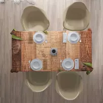 Staltiesė Mediena ir žalieji lapai