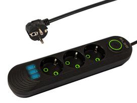 Elektros prekės // Maitinimo prailgintuvų, skirstytuvų ir UK bei USA adapterių rinkinys // 98-214# Przedłużacz sieciowy ps-330 3-gniazda 3xusb 3m czarny 3x1mm