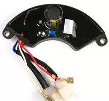 Universalus ĮTAMPOS REGULIATORIUS AVR AVR 7kW 680uF 450V 3 FAZIU GENERATORIAMS
