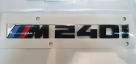 BMW G42 Juodas galinis "M240i" ženkliukas originalus 51142472854