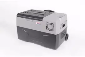 Vigo Cool Universalus automobilinis šaldytuvas Vigo V30W (30L, 12/24/220V, su ratukais ir rankena)